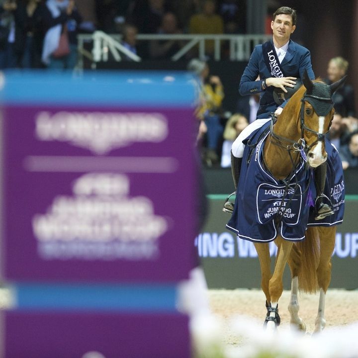Photo cheval alezan et cavalier Longines Jumping World Cup