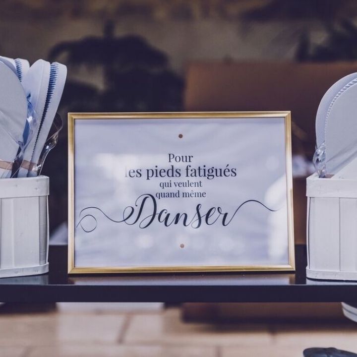 affiche pour les pieds fatigués qui veulent quand même danser